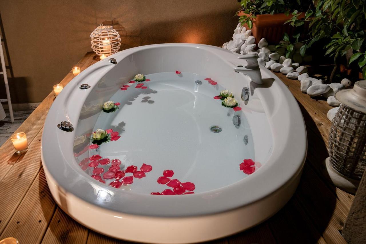 Castello Luxury Residence With Private Jacuzzi Chrissi Akti Chania Exterior foto