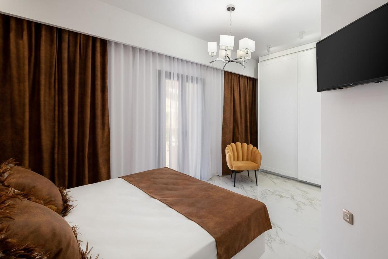Castello Luxury Residence With Private Jacuzzi Chrissi Akti Chania Exterior foto