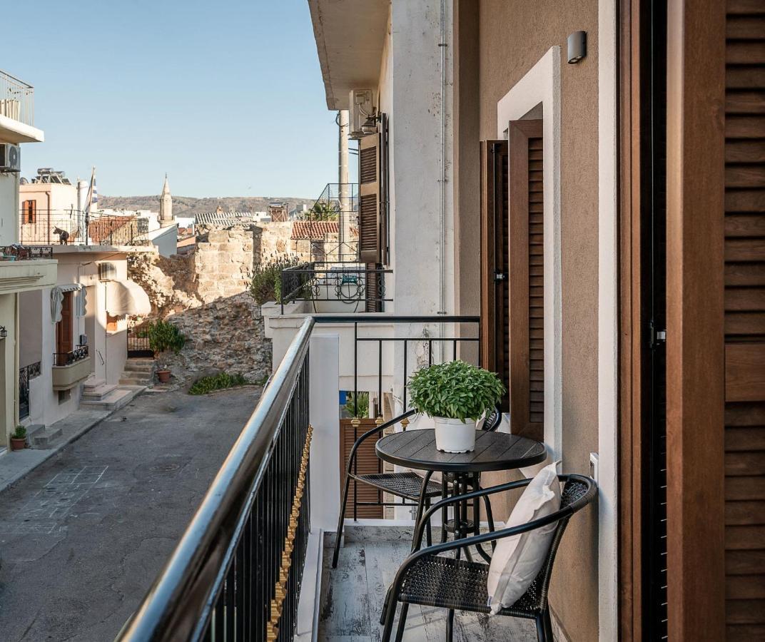 Castello Luxury Residence With Private Jacuzzi Chrissi Akti Chania Exterior foto