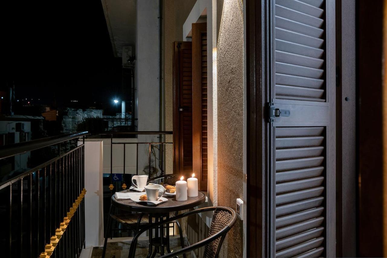 Castello Luxury Residence With Private Jacuzzi Chrissi Akti Chania Exterior foto